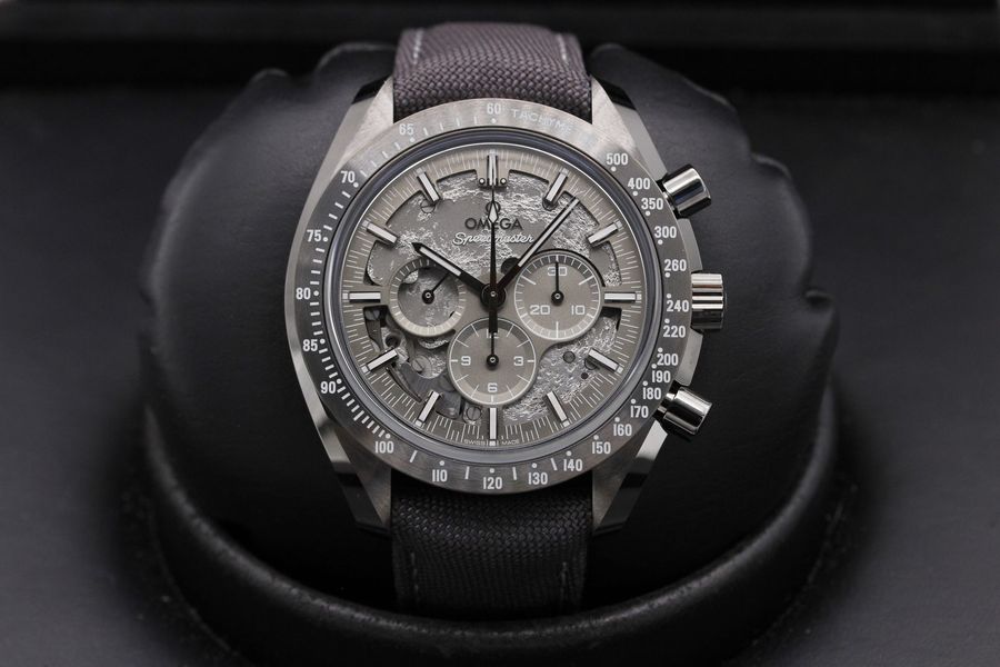 Omega Speedmaster Dark Side of the Moon 310.92.44.50.06.002